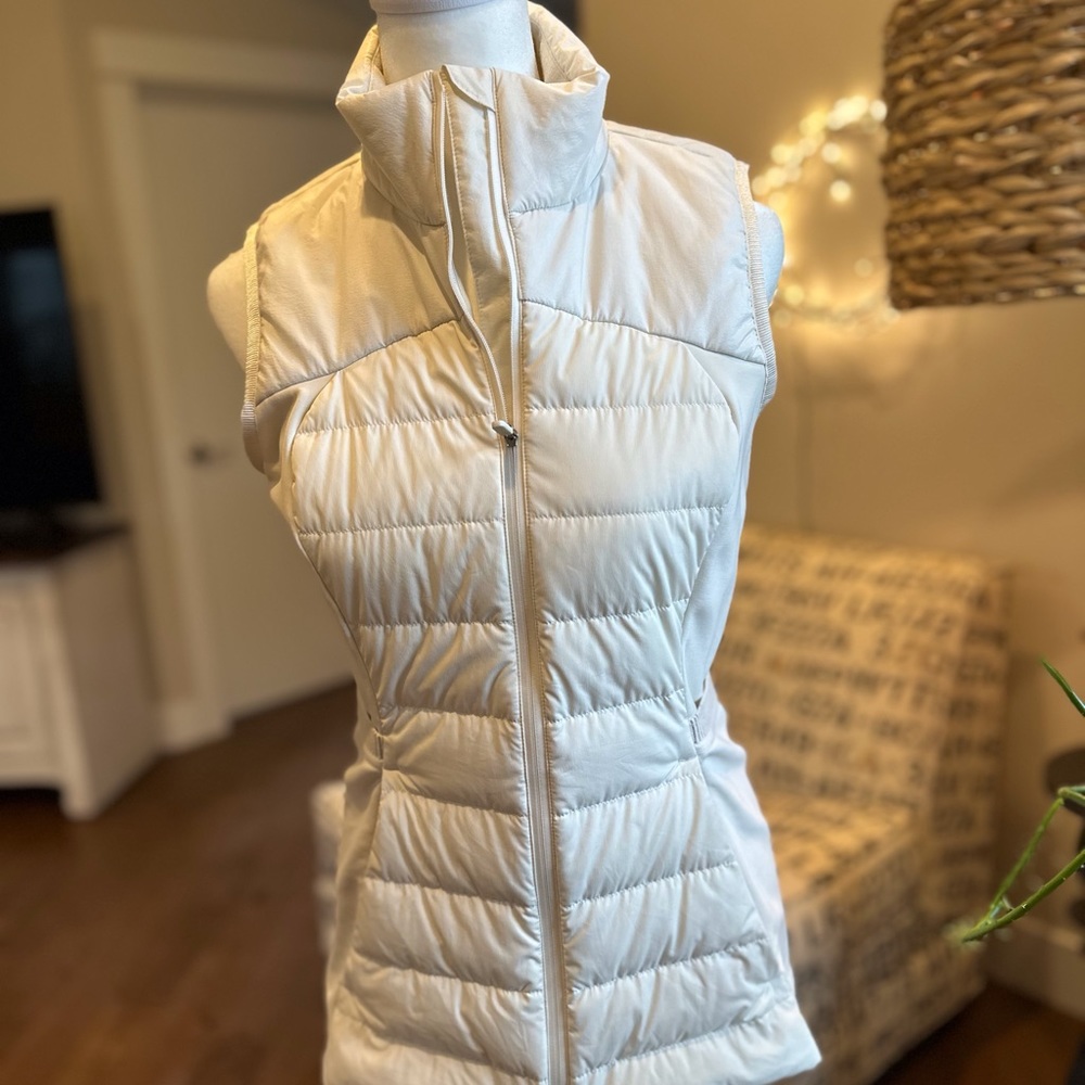 Lululemon Down for it All Vest Size 6 in Light Ivory